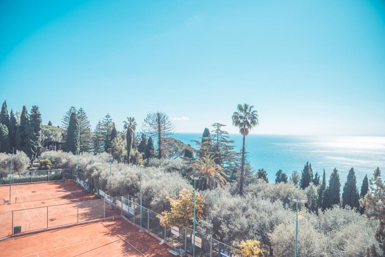 Paradiso 4*