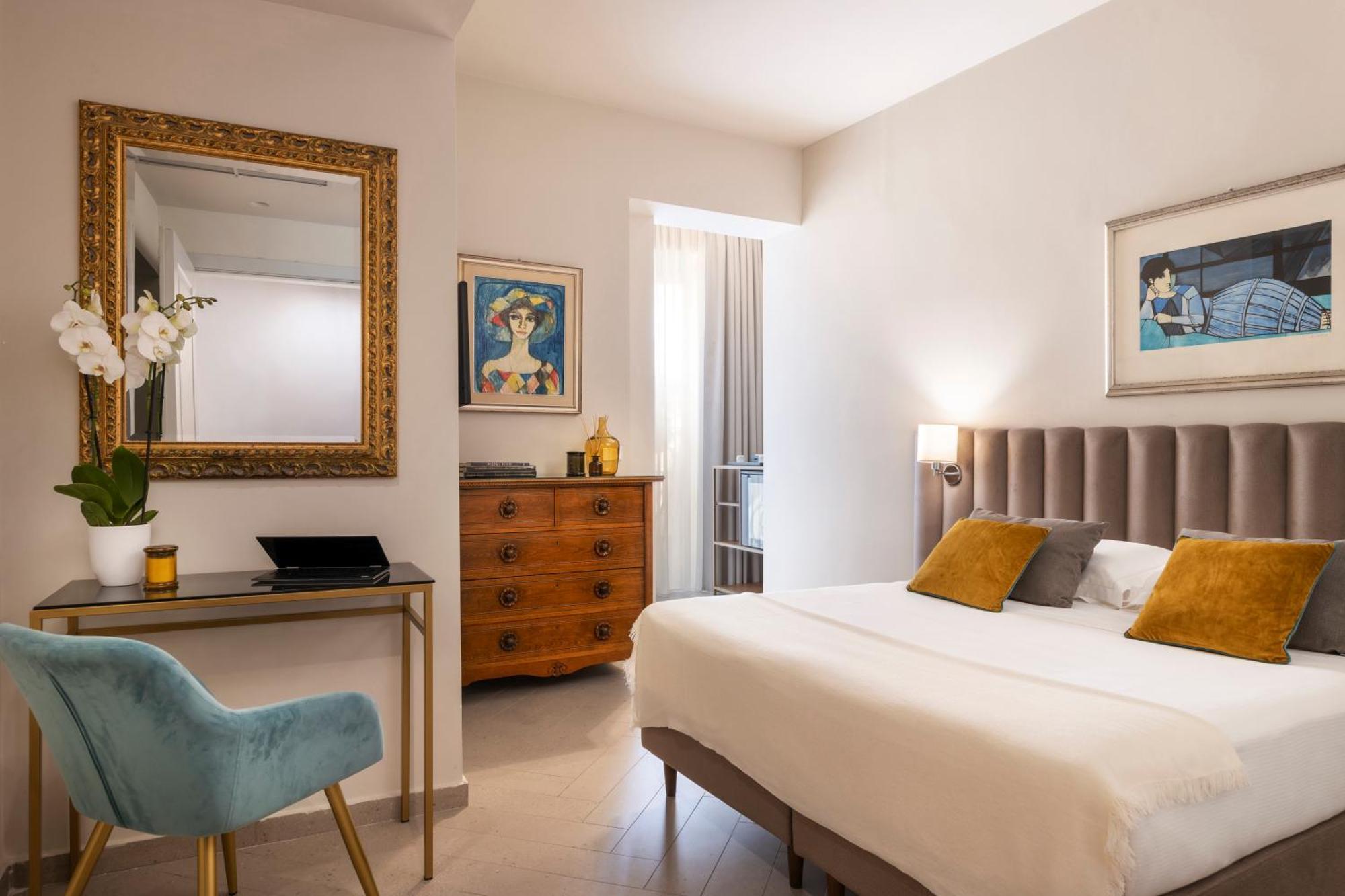 Paradiso Hotel 4*