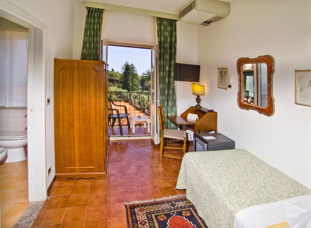 Paradiso Hotel
