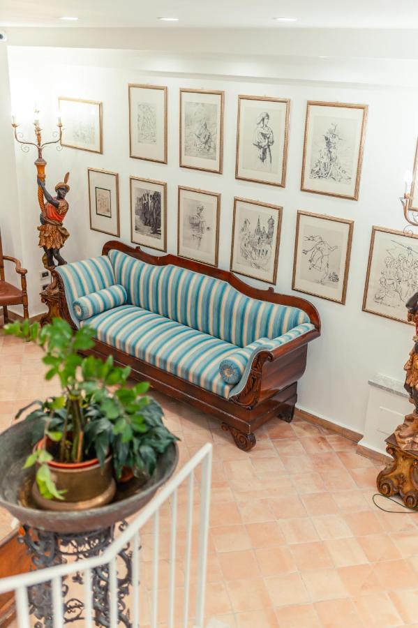 Paradiso Hotel 4*