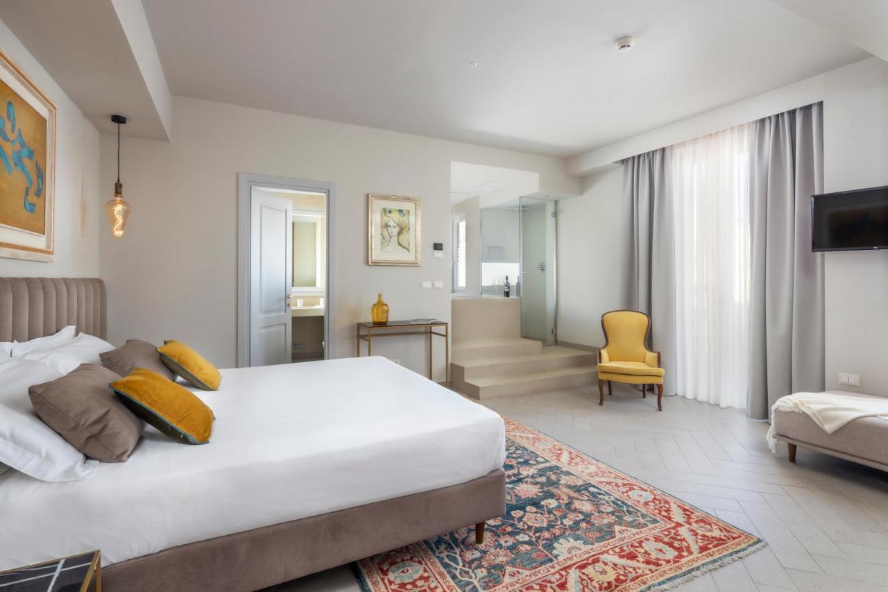 Paradiso 4*