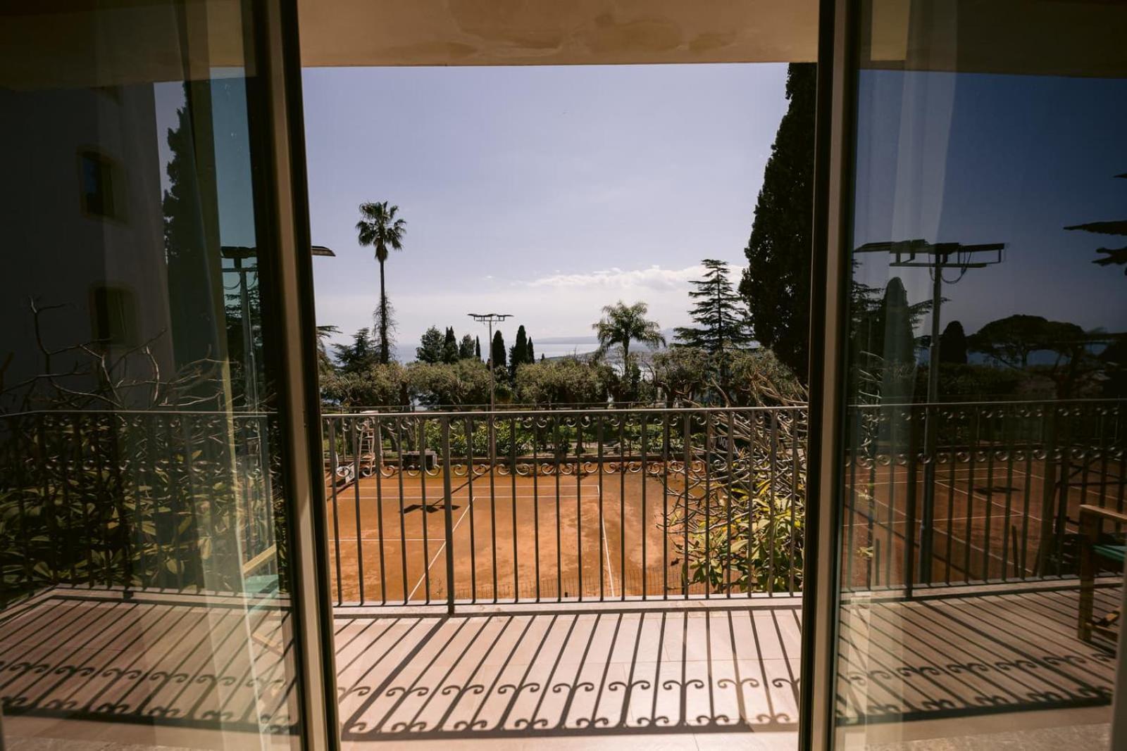 Paradiso Hotel 4*